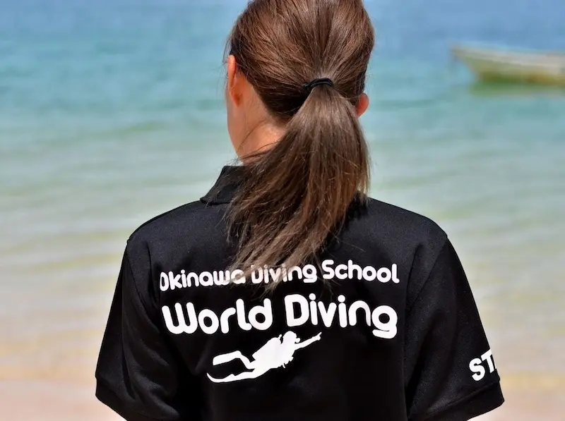 【格安】恩納村ダイビングインストラクター 25万円(全て込み)