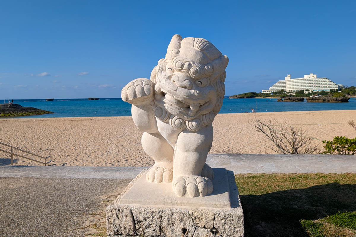 恩納村万座毛の近くでおすすめの無料ビーチ「ナビービーチ」